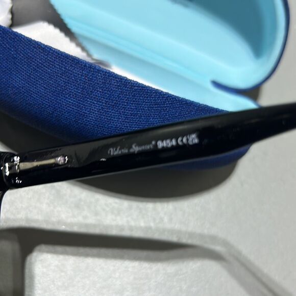 Valerie Spencer Sunglasses + Hard-case + Cloth - Picture 9 of 13